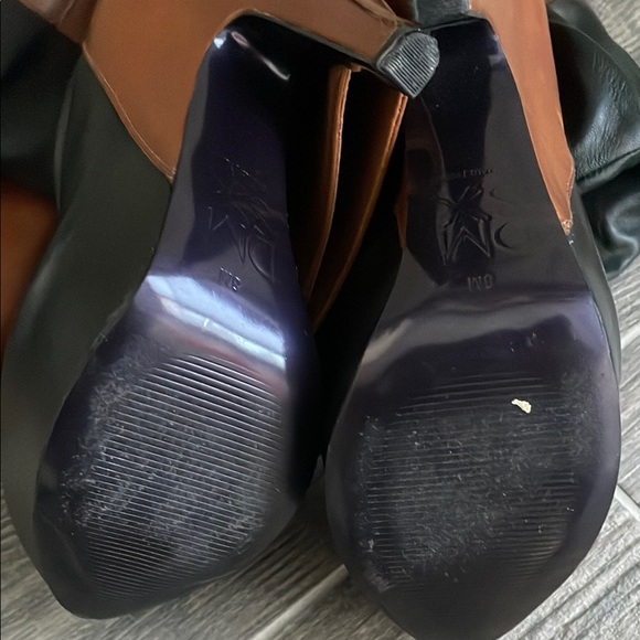 Donald J Pliner DMSX Jaylan two toned heel boots - Picture 8 of 9